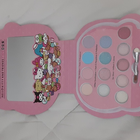 Hello Kitty & Friends Cafe Makeup Set - Picture 2 of 4